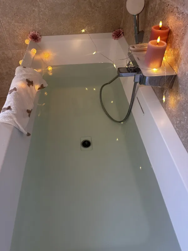 Le Bain du nouveau-né - Le Cocon de Soi à Porto-Vecchio