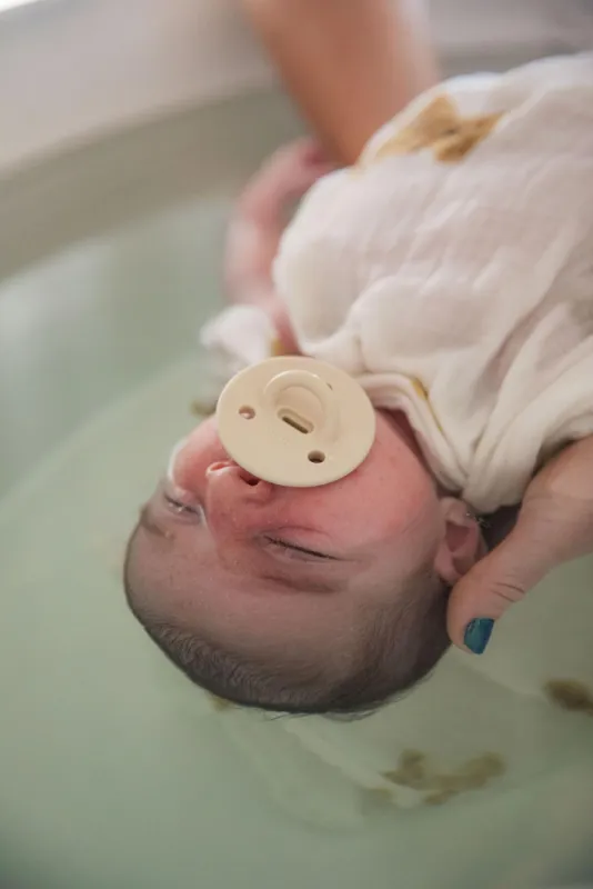 Le Bain du nouveau-né - Le Cocon de Soi à Porto-Vecchio