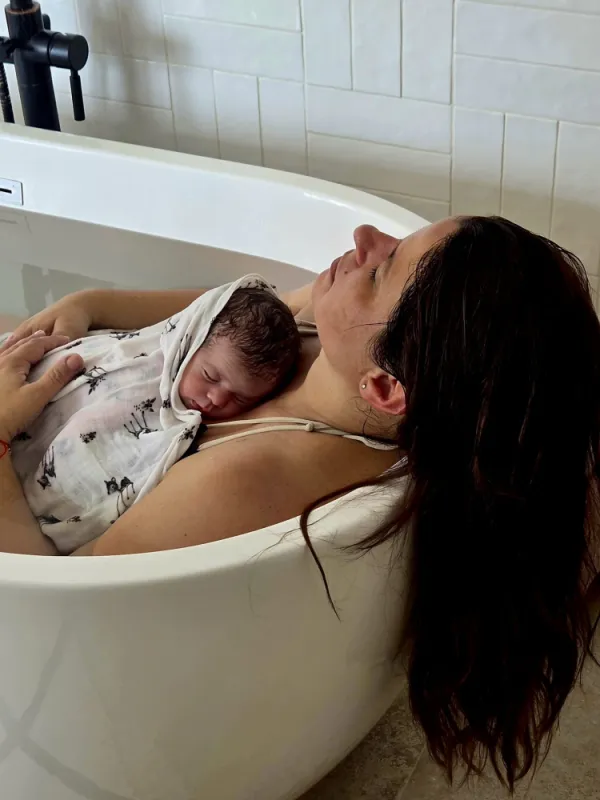 Le Bain du nouveau-né - Le Cocon de Soi à Porto-Vecchio