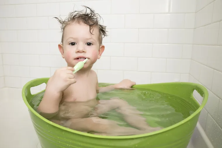 Pourquoi le bain peut être un moment de connexion avec son bébé ?, Porto-Vecchio, Kelly Bien-Naitre & Douceur