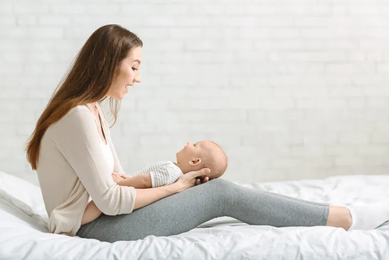 Comment créer un moment unique entre parents et bébé après la naissance ?, Porto-Vecchio, Kelly bien-naitre & douceur / Le Cocon de Soi